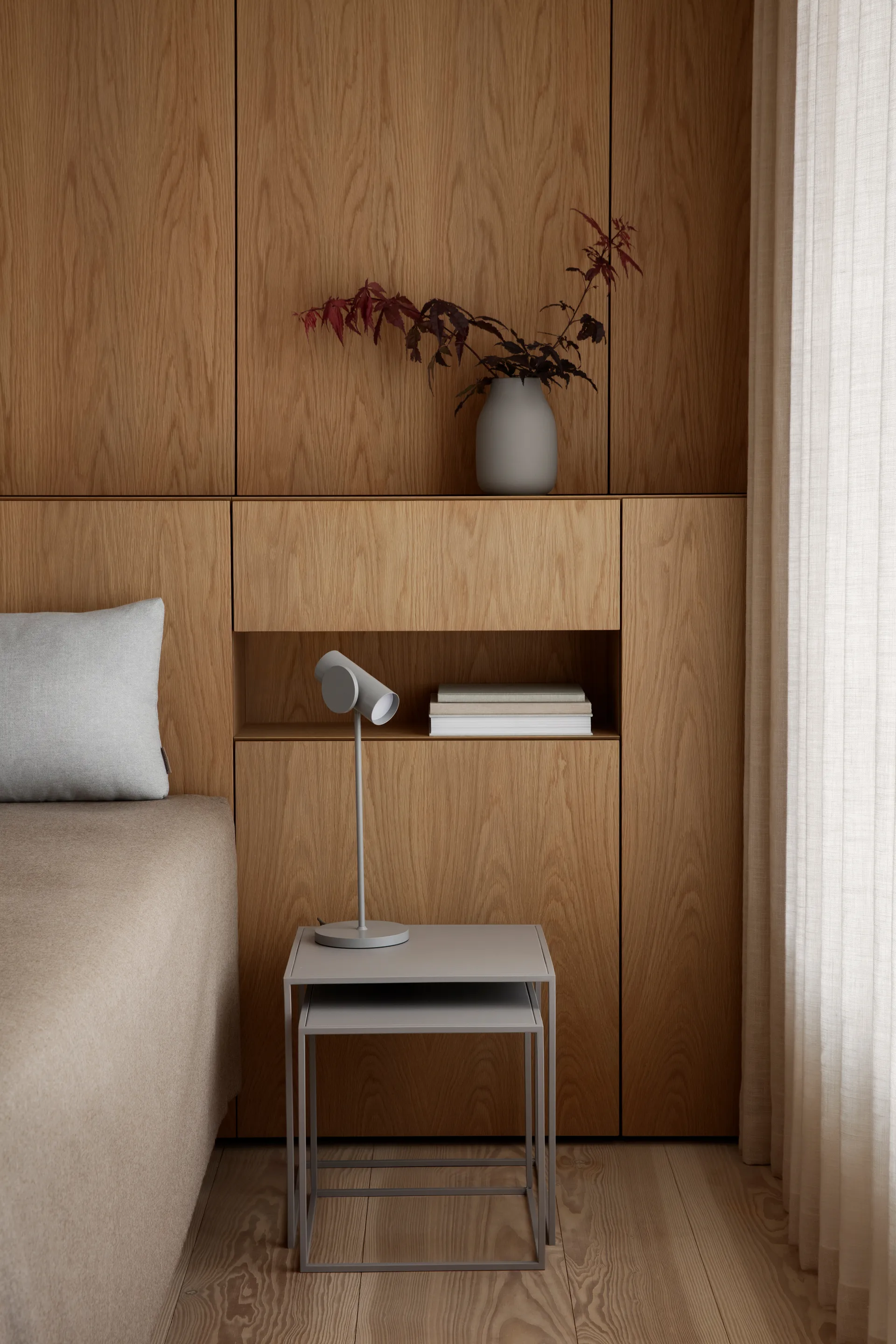 Stage table lamp, Satellite blomus