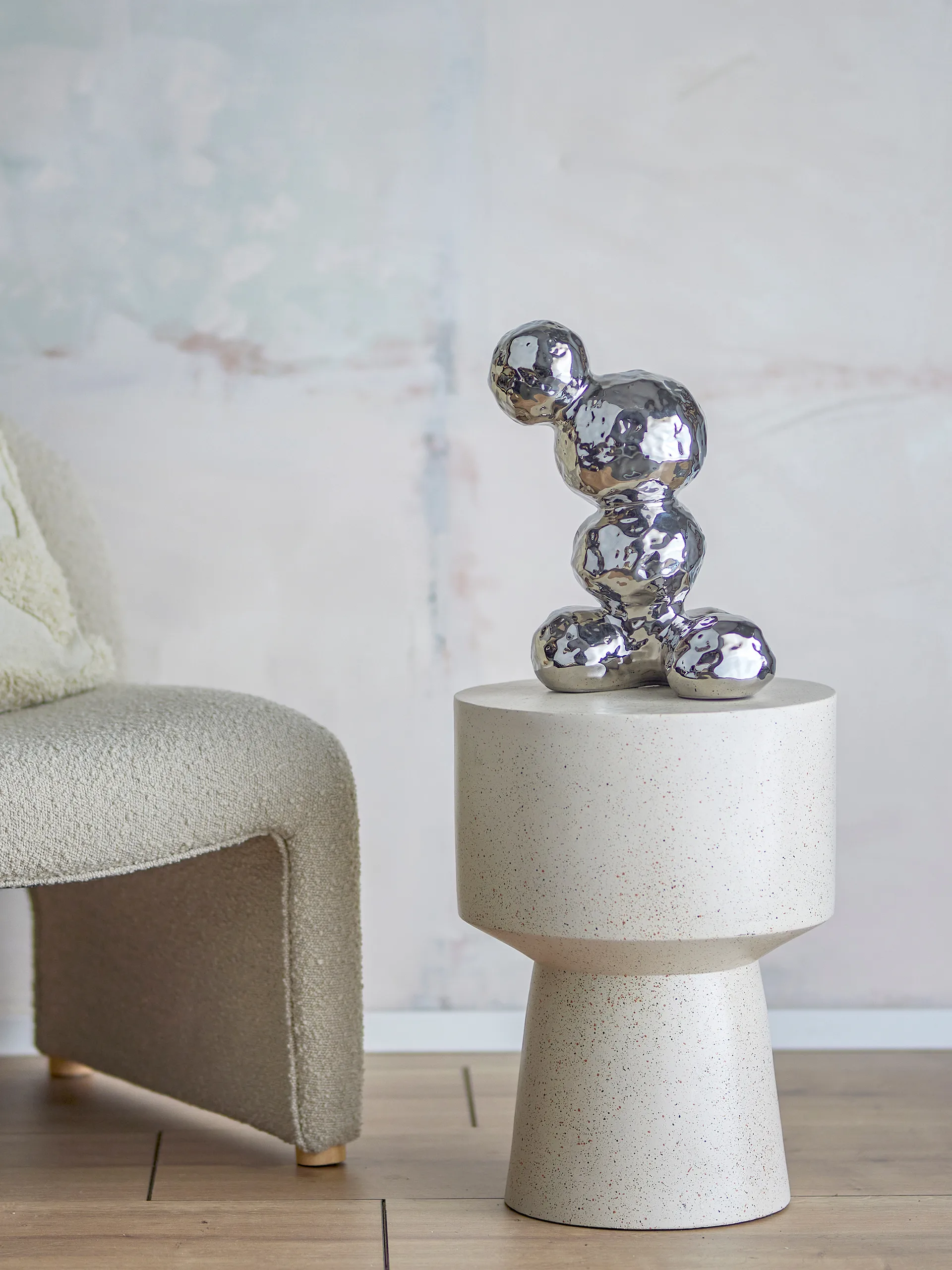 Bobby sculpture, Silver Bloomingville