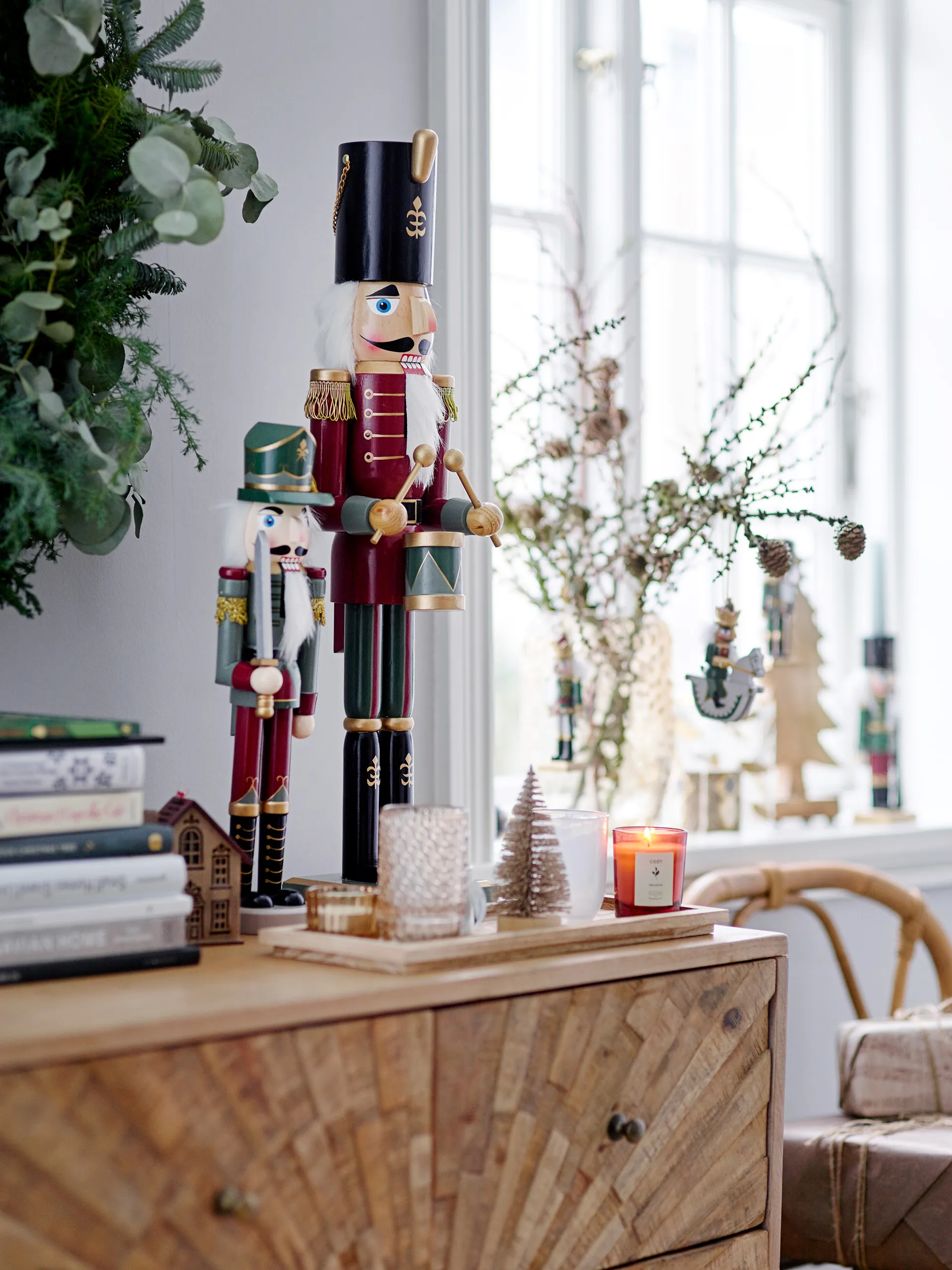 Darren nut cracker decoration 38 cm 2 pieces, Green Bloomingville