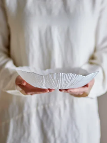 Iani bowl glass Ø26 cm - White - Bloomingville