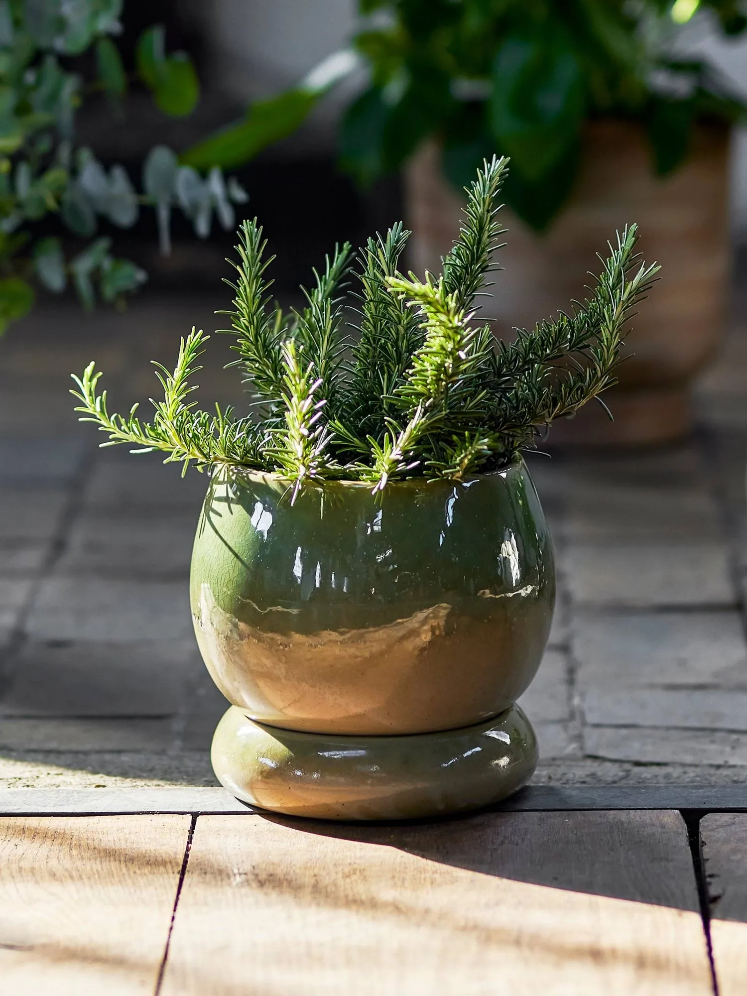 Imke pot with saucer, Green, 18.5x17.5 cm Bloomingville