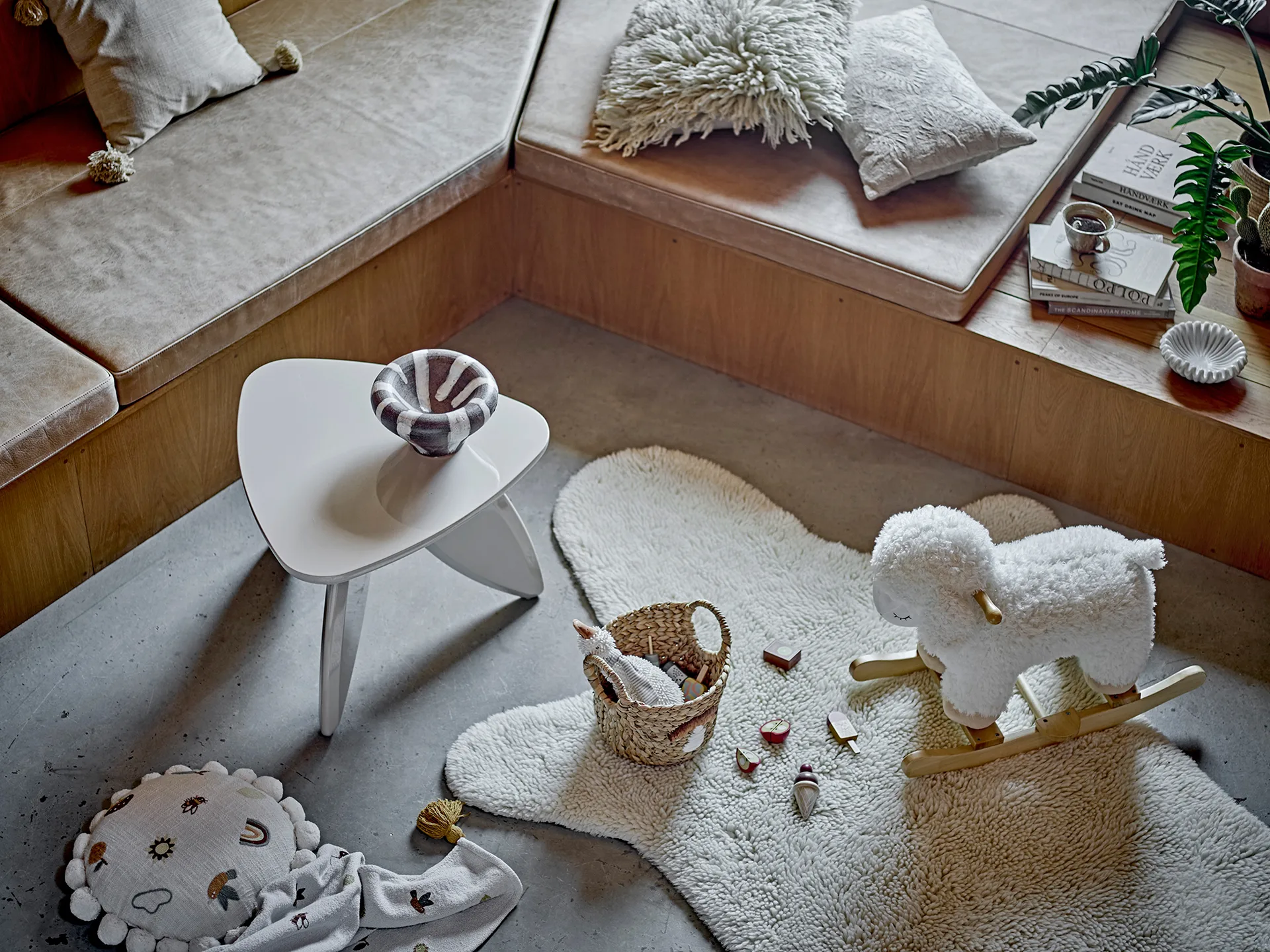 Ladris bowl Ø23 cm, Brown Bloomingville