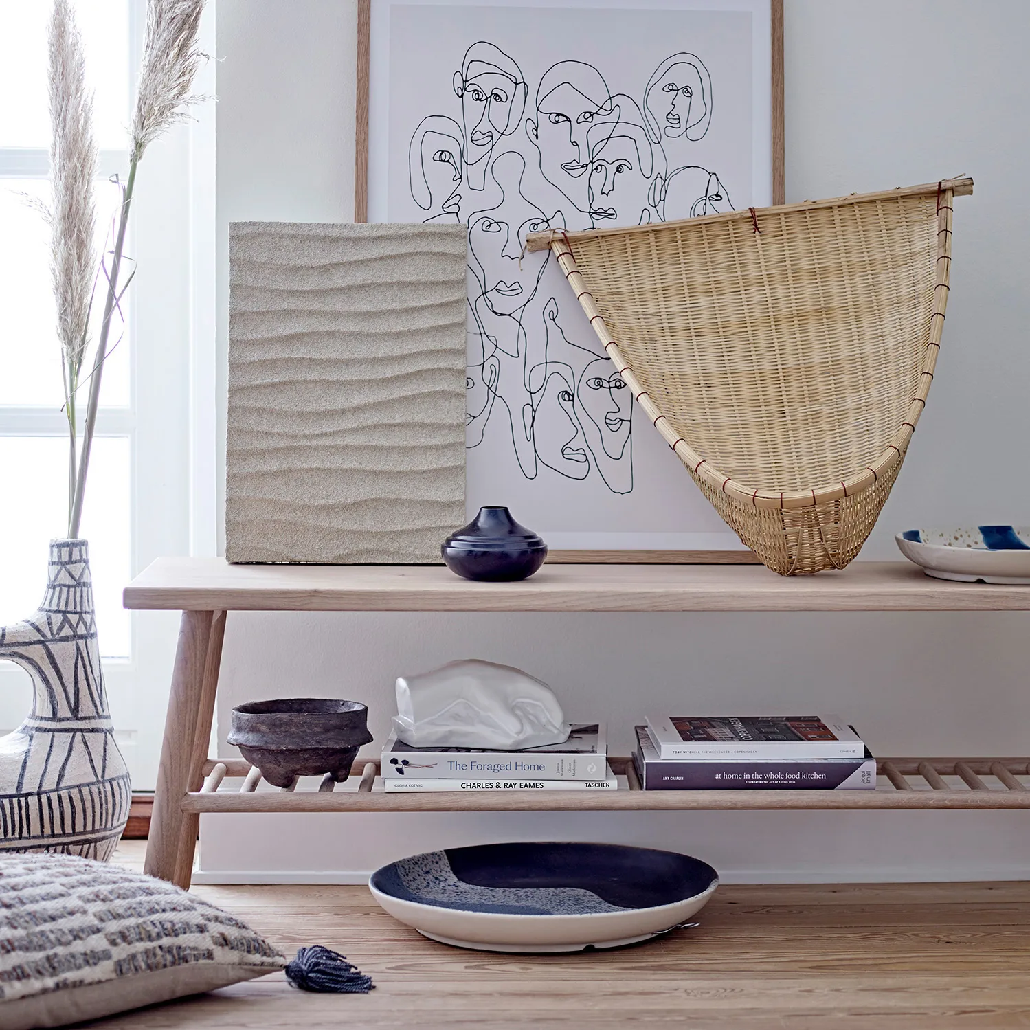 Shirie decoration hand, white Bloomingville