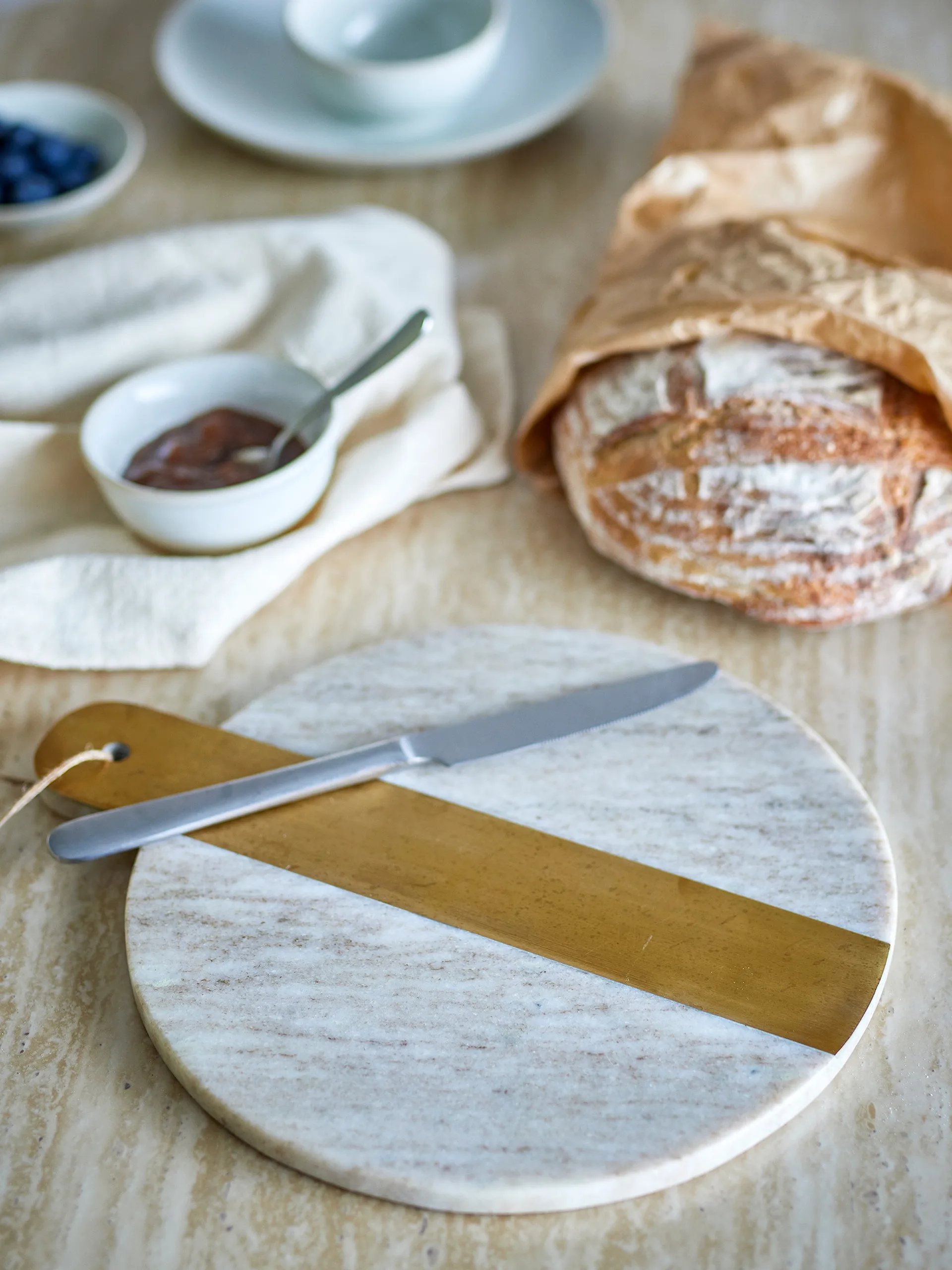 Villette marble cutting board 25x30.5 cm, Natural Bloomingville