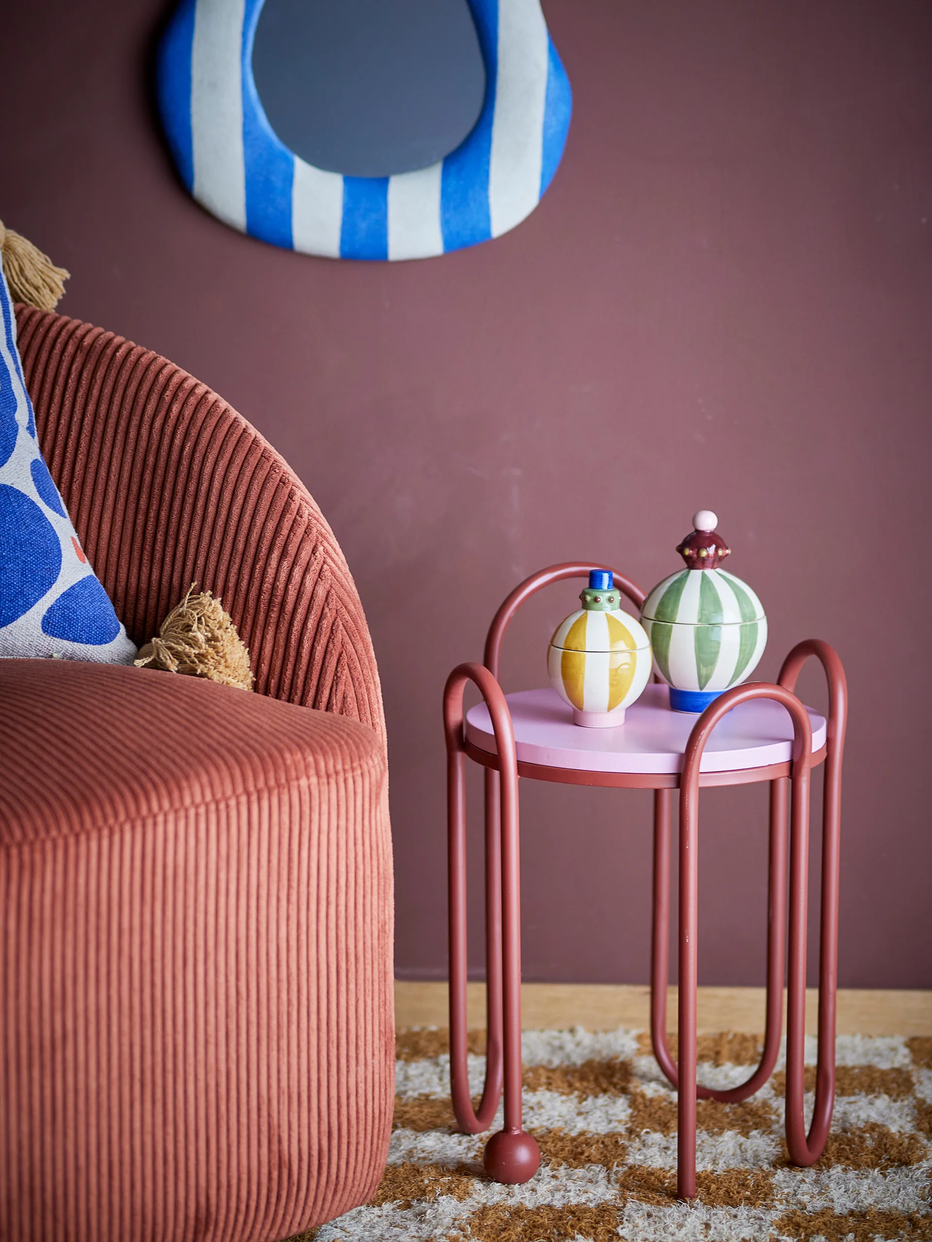 Whimsica side table Ø30.5 cm, Red Bloomingville