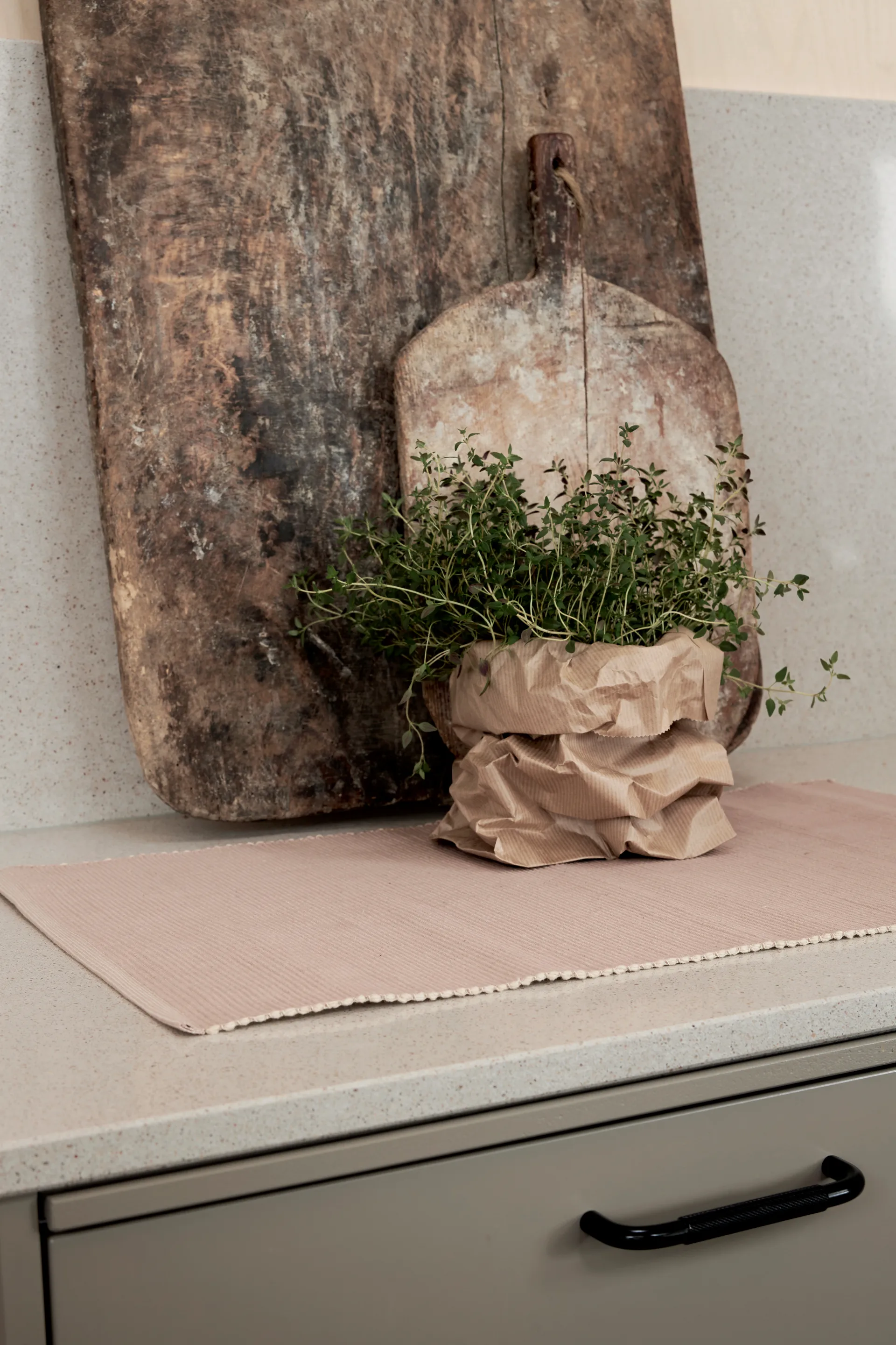 Cleo table runner 40x140 cm, Pink Boel & Jan