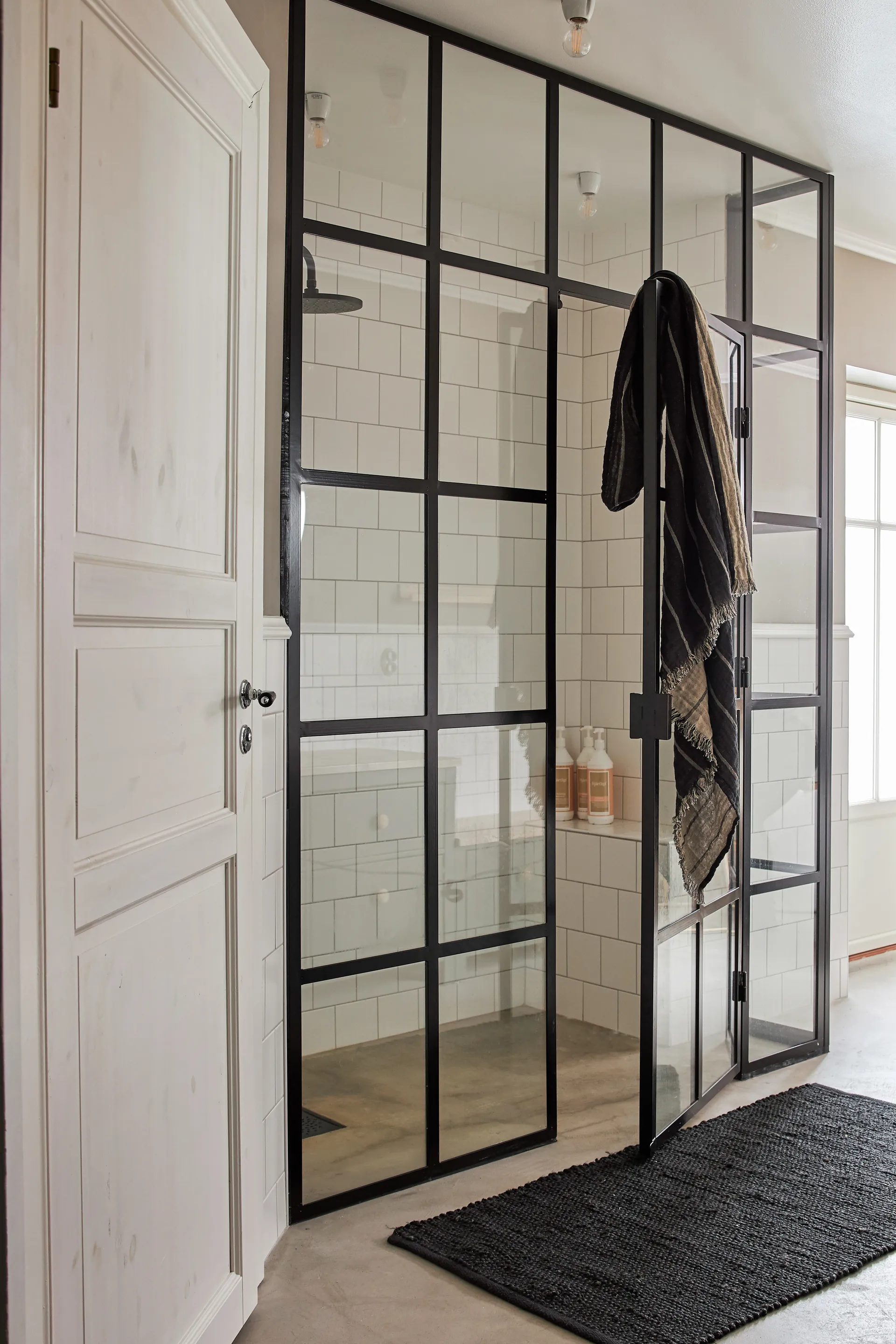 Merida jute rug black, 140x200 cm Boel & Jan