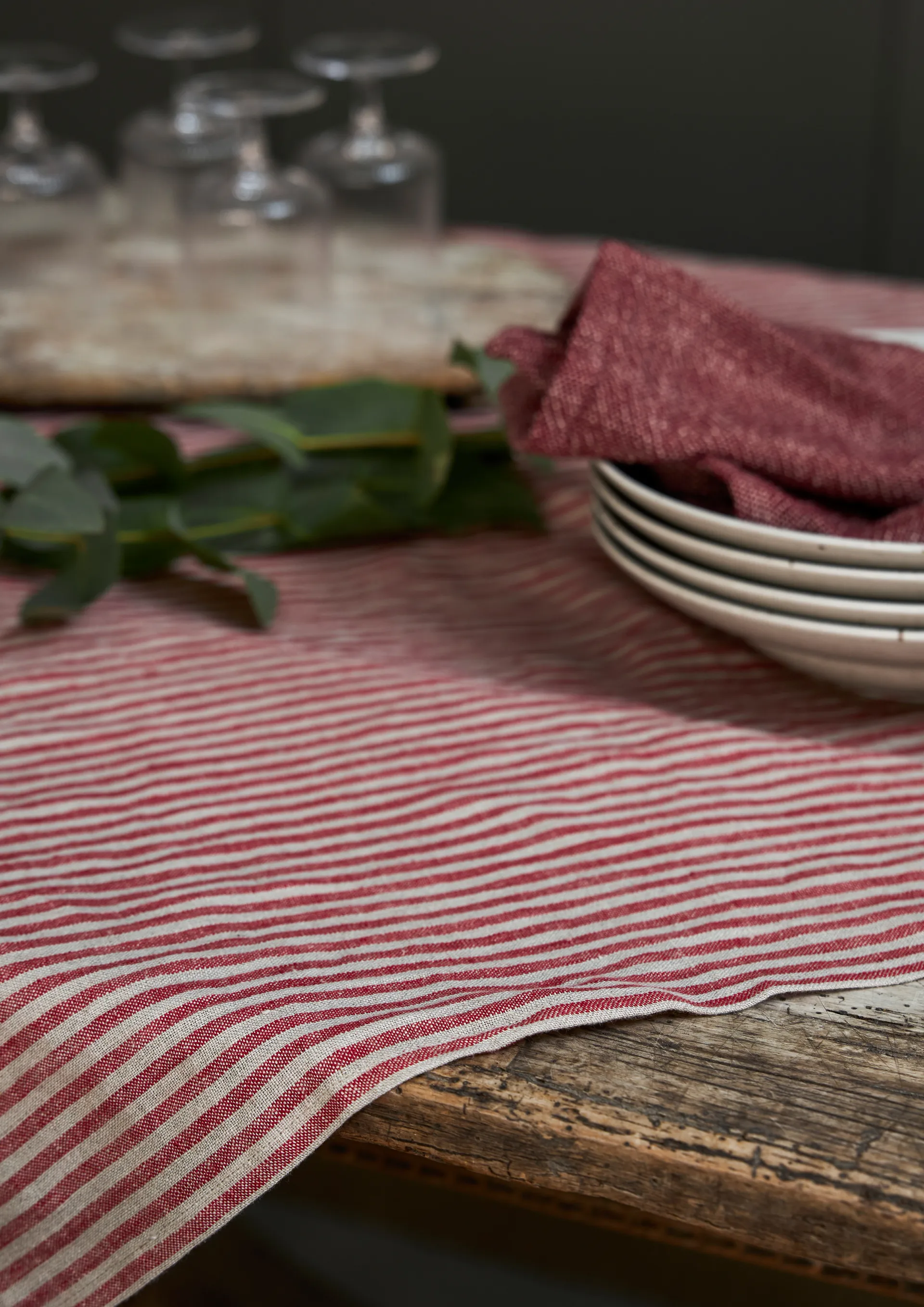 Rough Linen Stripe towel 85x85 cm, Red Boel & Jan