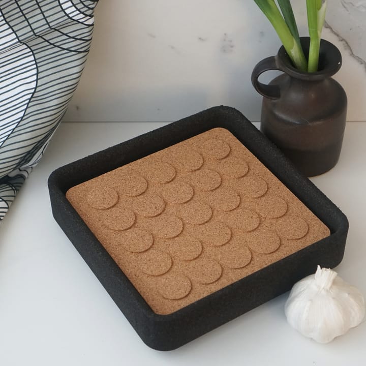 Dots square trivet 20x20 cm - Brown - Born In Sweden