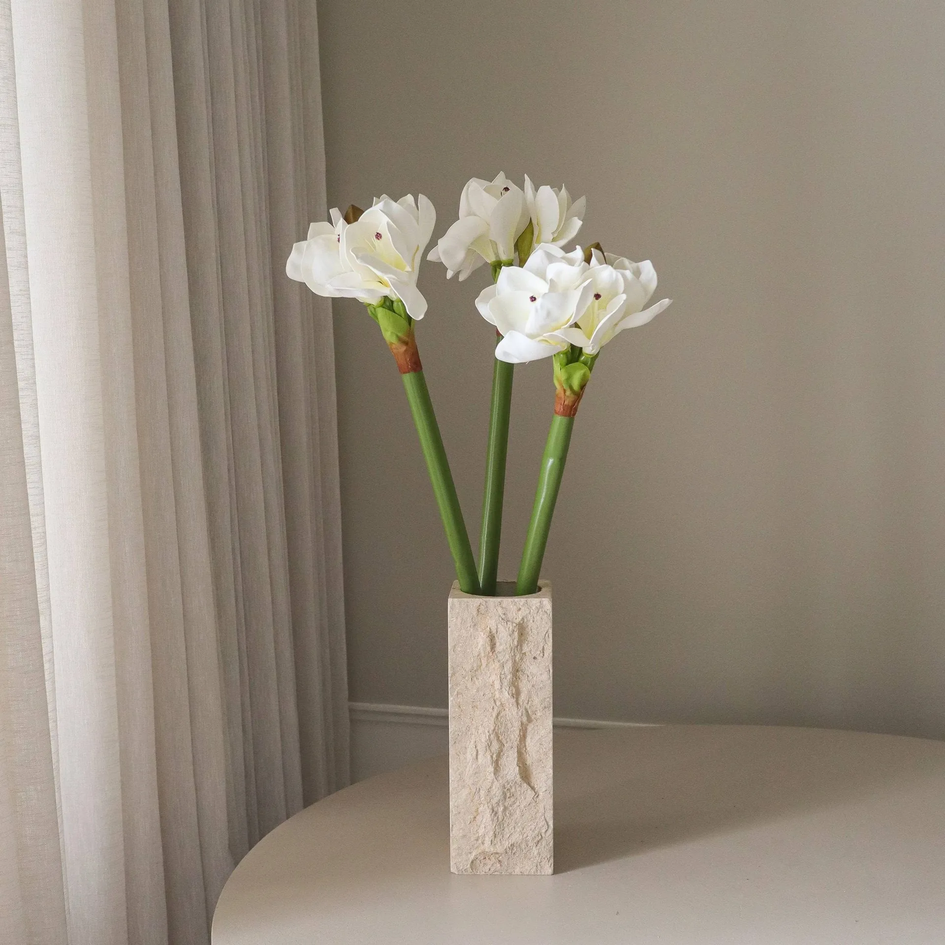 Amaryllis artificial bouquet, White, 73 cm Botané