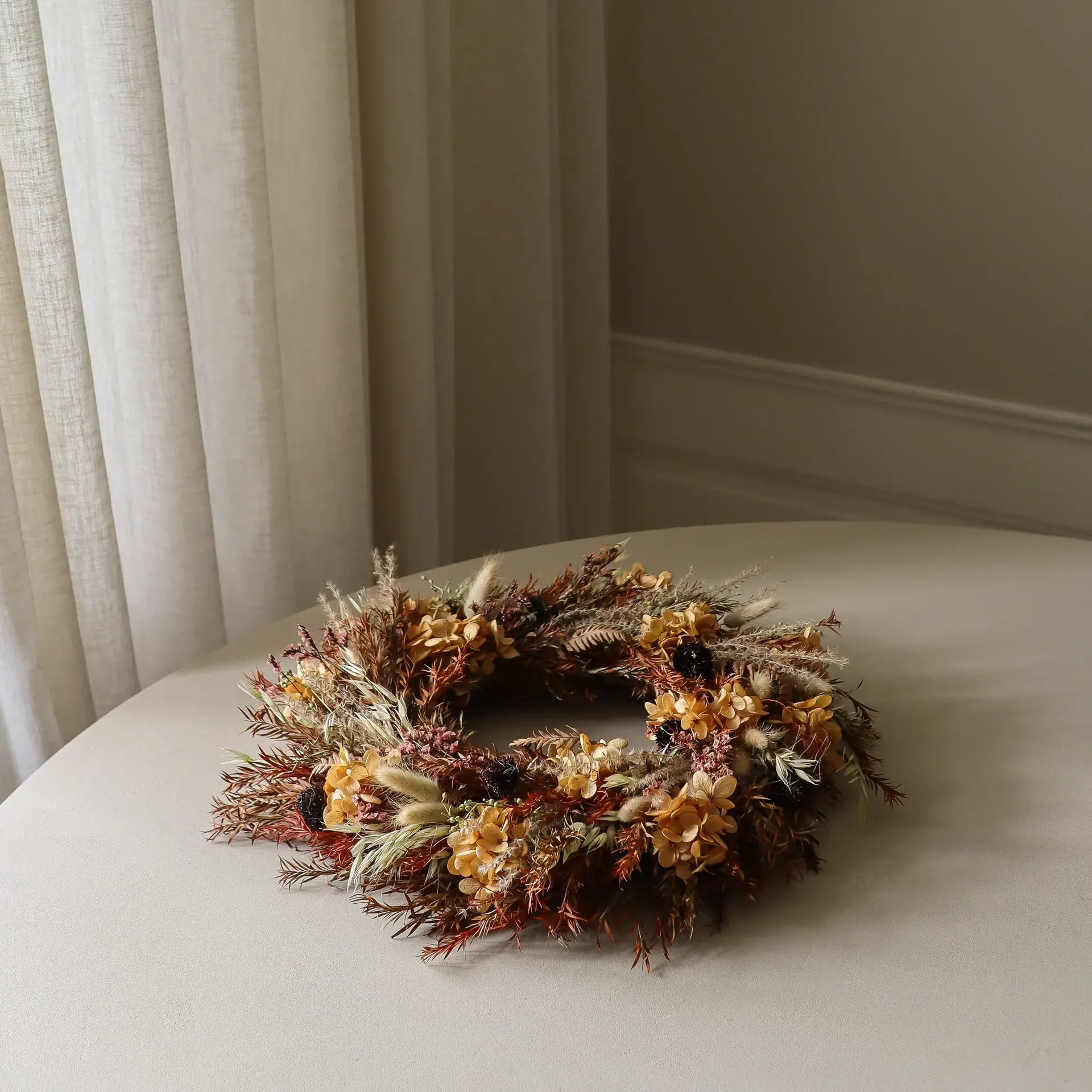 Golden Meadow Wreath wreath, Hydrangea-dried grass-fern-hare’s ear, Ø40 cm Botané