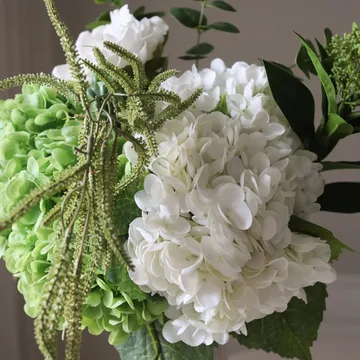 Smashed Avocado artificial bouquet - Hydrangea-peony-amaranth-skimmia berries-eucalyptus 12 pcs - Botané