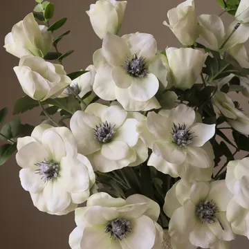 White Satin artificial bouquet - Anemone-eucalyptus 9 pcs - Botané