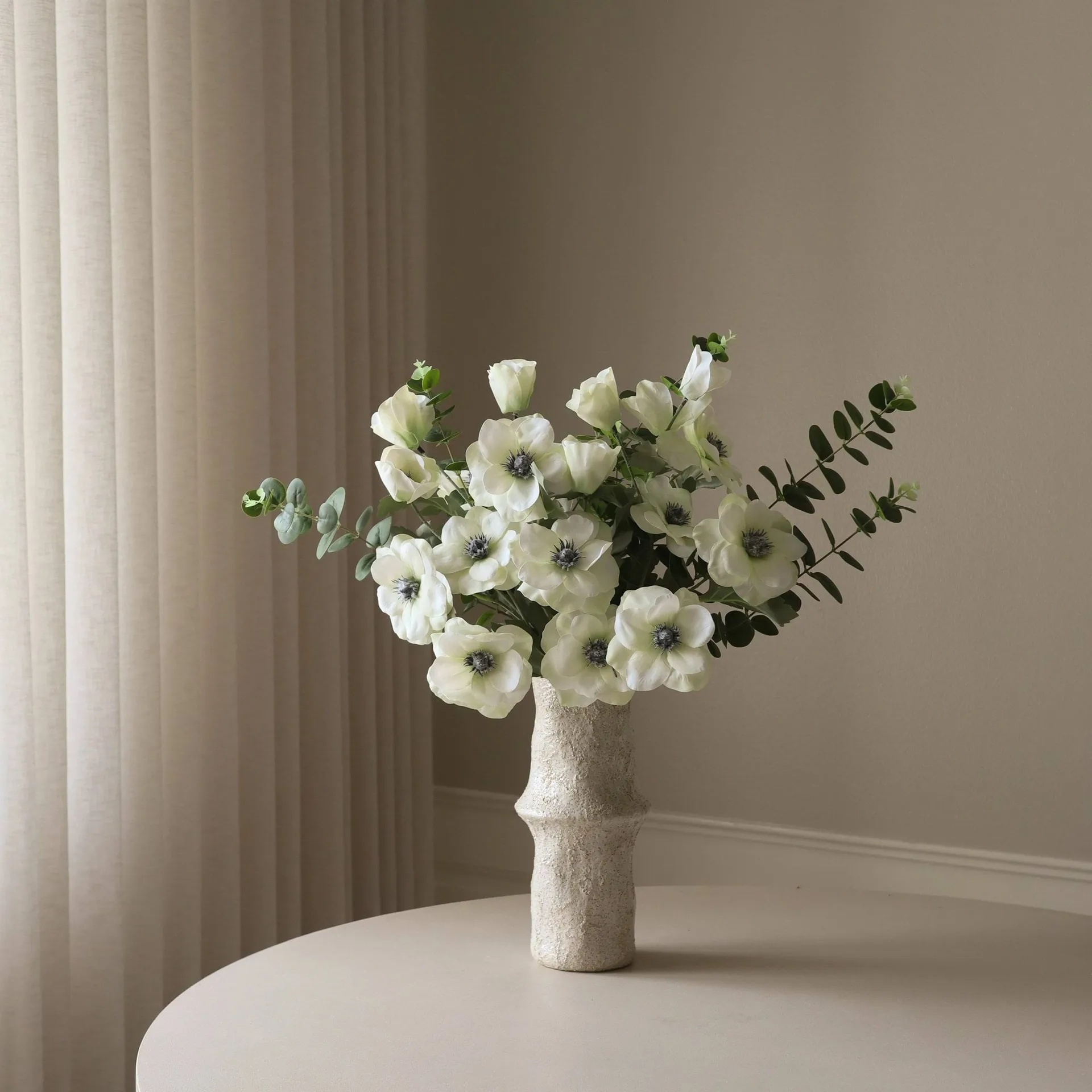 White Satin artificial bouquet, Anemone-eucalyptus 9 pcs Botané