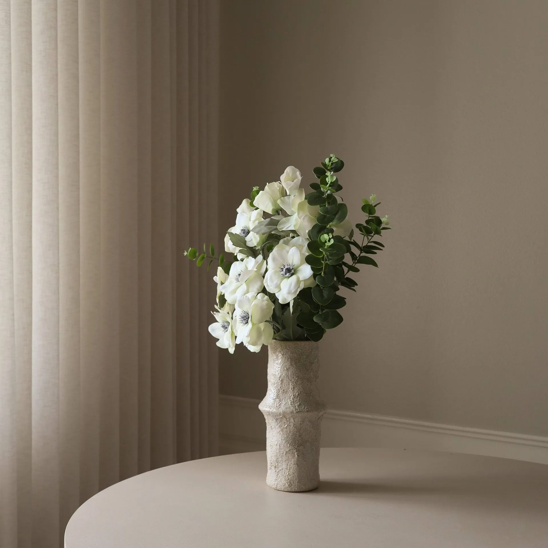 White Satin artificial bouquet, Anemone-eucalyptus 9 pcs Botané