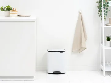 Bo pedal bin 12 L - White - Brabantia