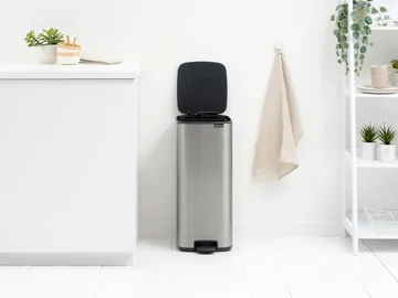 Bo pedal bin 30 L - Matte Steel Fingerprint Proof - Brabantia