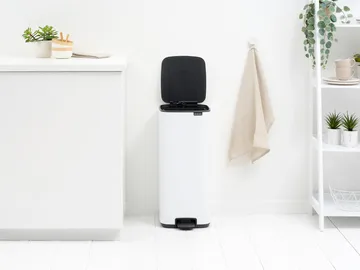 Bo pedal bin 30 L - White - Brabantia
