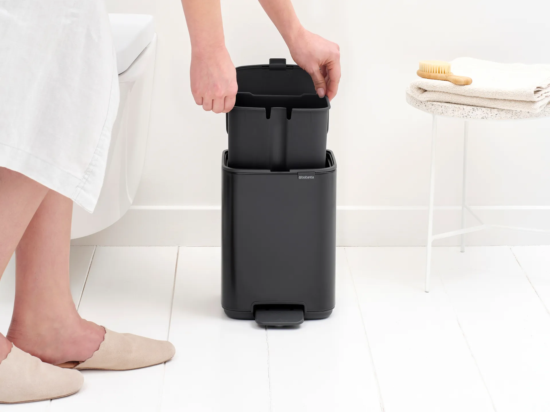 Bo pedal bin 4 L, Matt Black Brabantia