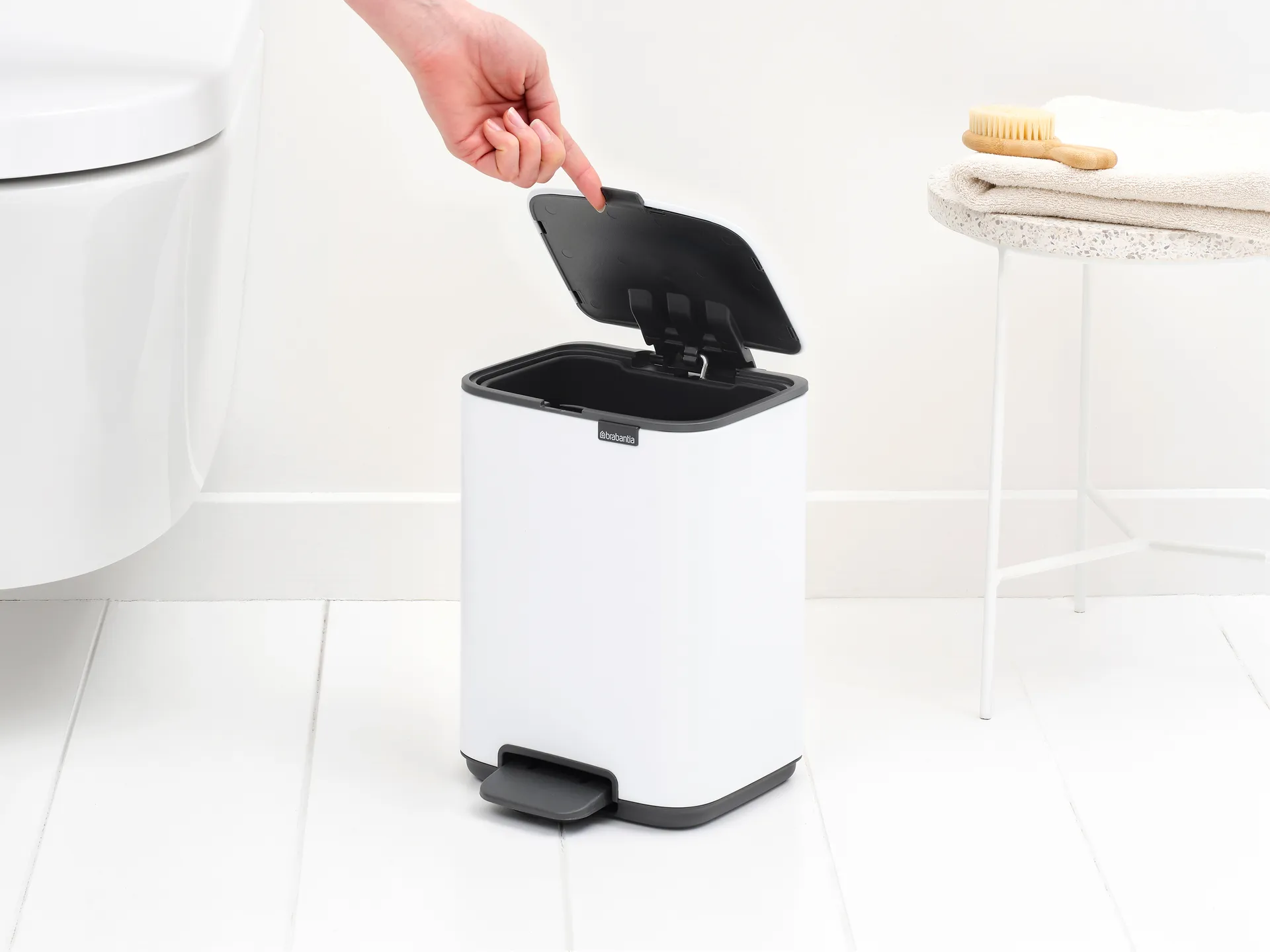 Bo pedal bin 4 L, White Brabantia