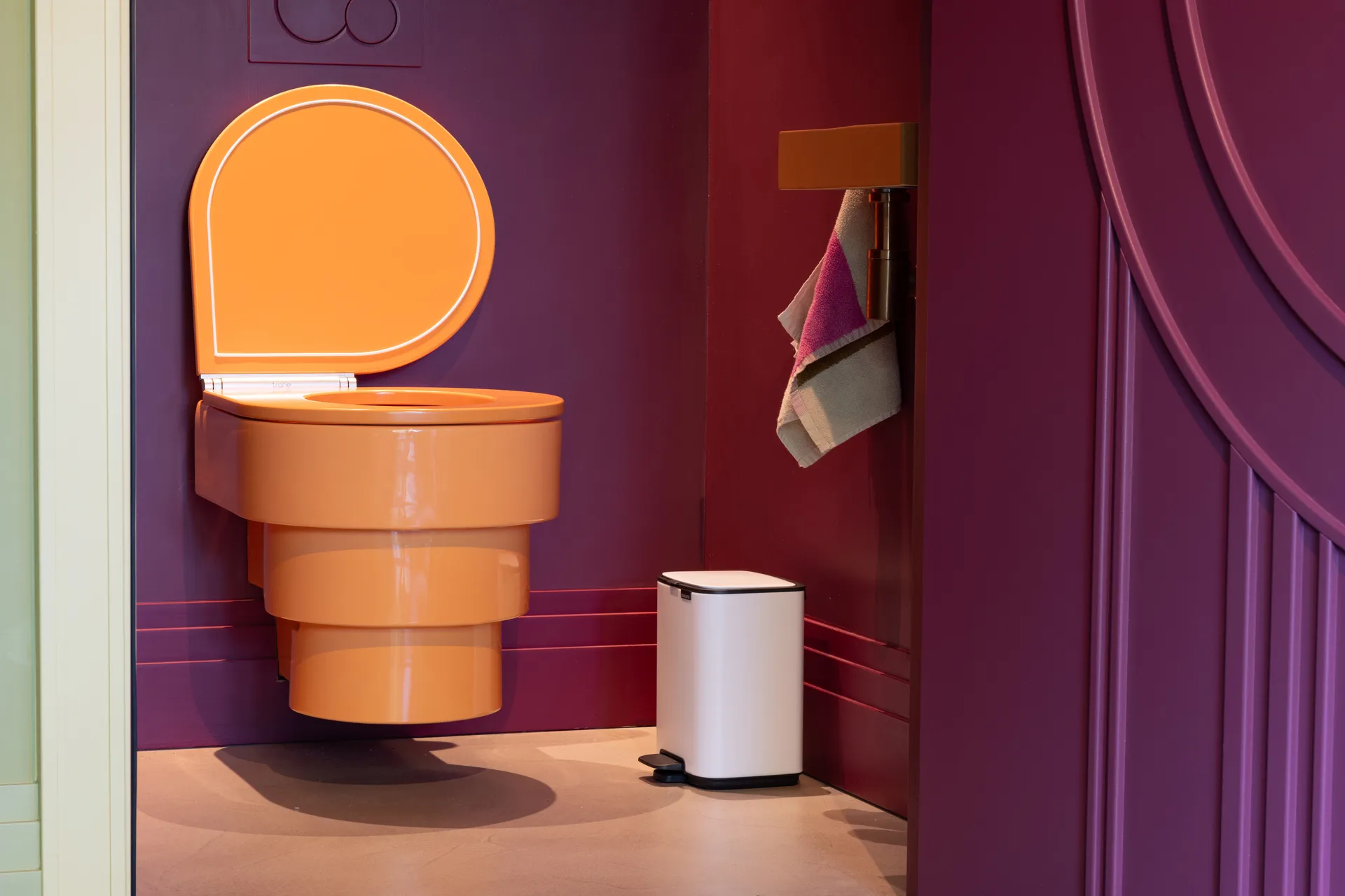 Bo pedal bin 4 L, White Brabantia