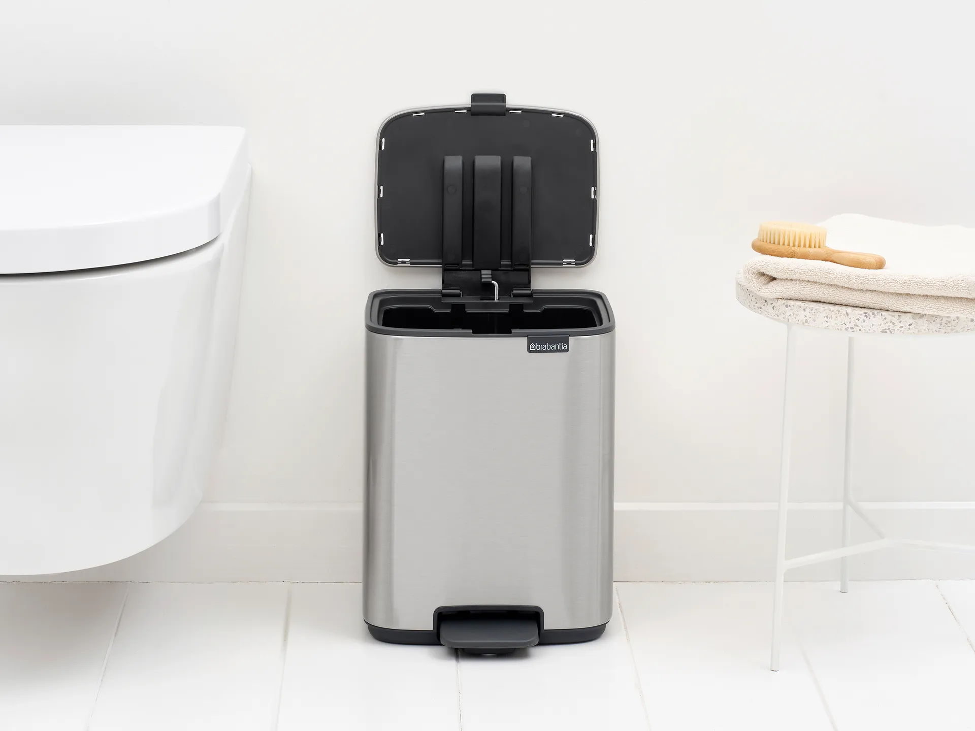 Bo pedal bin 7 L, Matte Steel Fingerprint Proof Brabantia