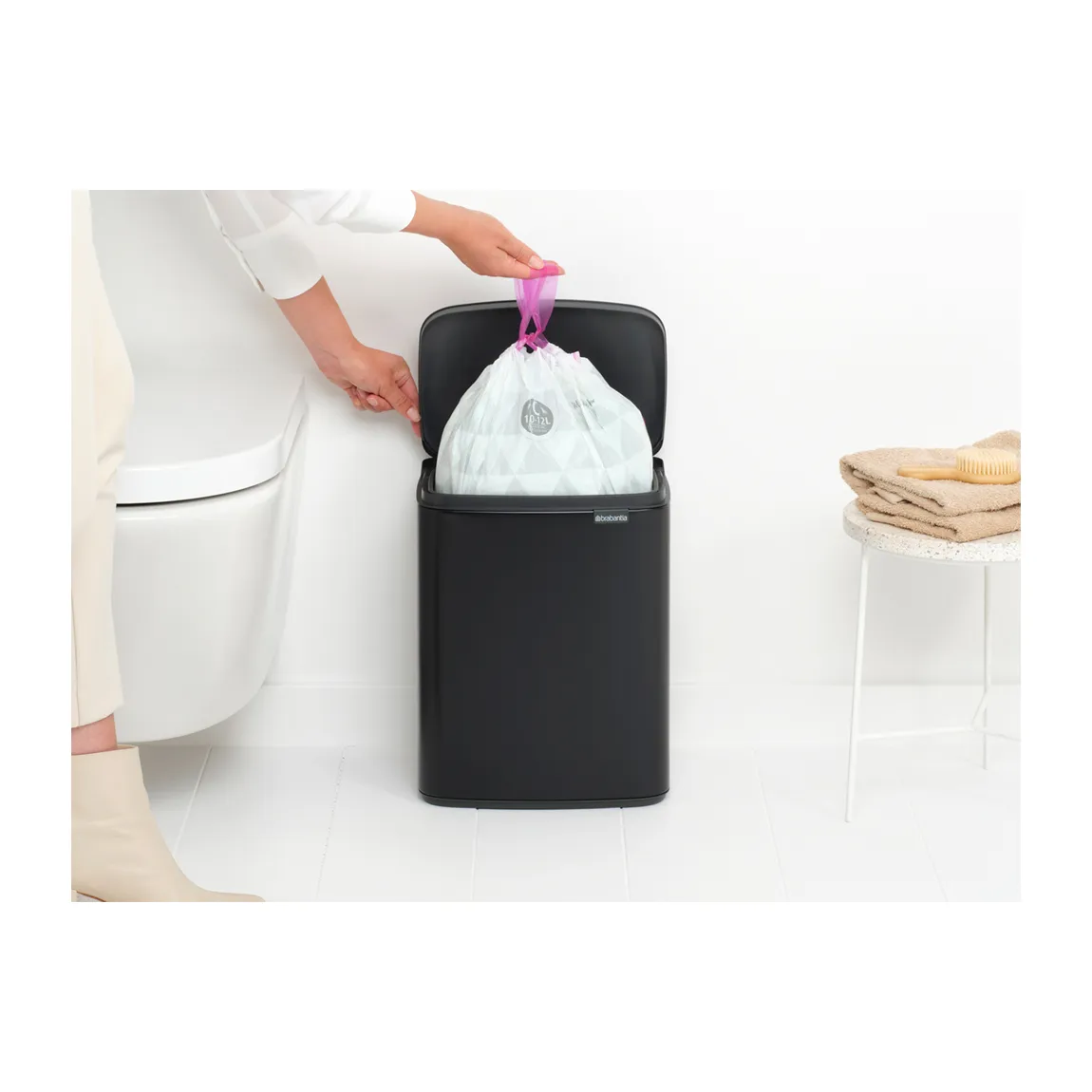 Bo waste bin 12 L, Matte black Brabantia