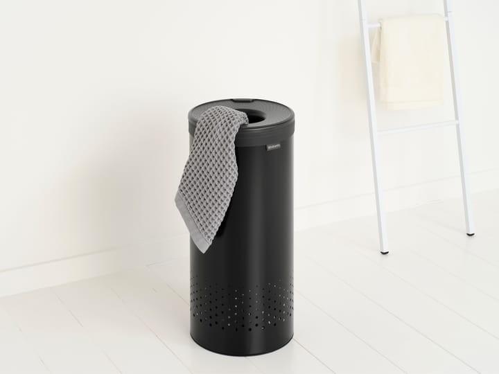 Brabantia laundry basket with plastic lid 35 L - Matte black - Brabantia