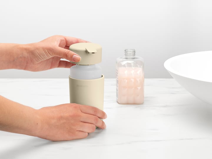 Brabantia ReNew soap dispenser 14 cm - Soft Beige - Brabantia