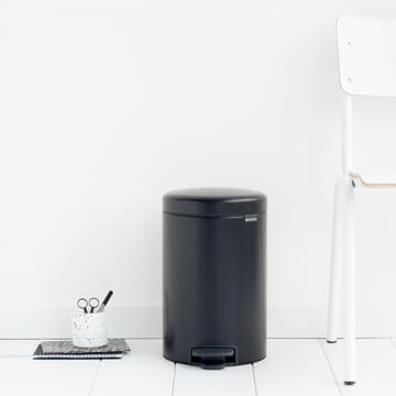 New Icon pedal bin 12 liter - matte black - Brabantia