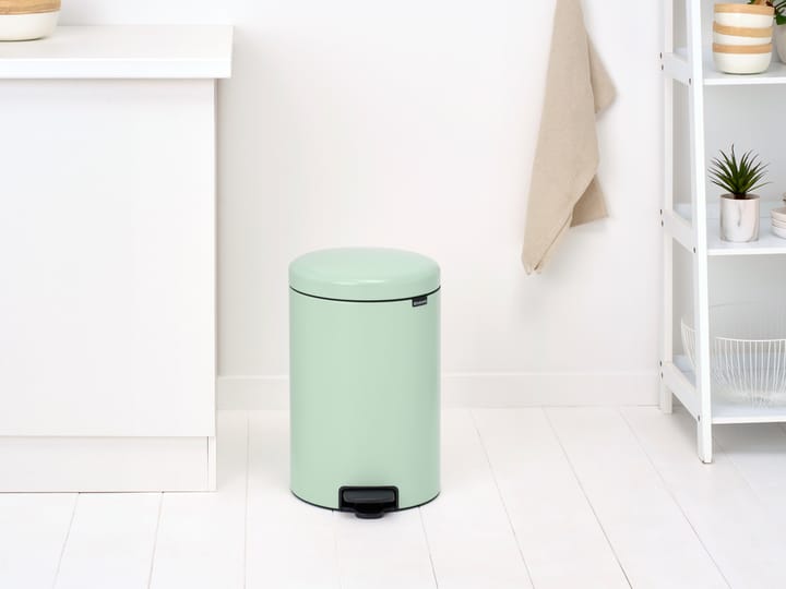 New Icon pedal bin 20 liter - Jade green - Brabantia