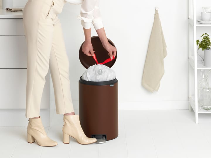 New Icon pedal bin 20 liter, Mineral cosy brown Brabantia