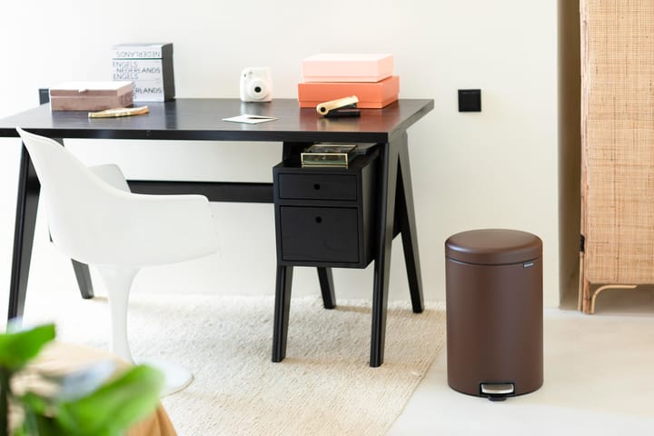 New Icon pedal bin 20 liter, Mineral cosy brown Brabantia