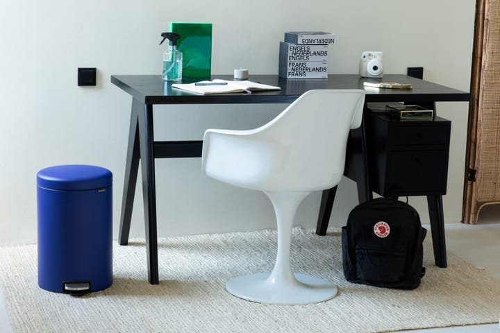 New Icon pedal bin 20 liter, Mineral powerful blue Brabantia