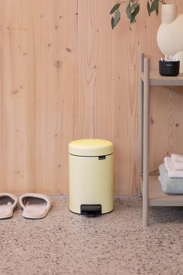 New Icon pedal bin 3 liter - Mellow yellow - Brabantia