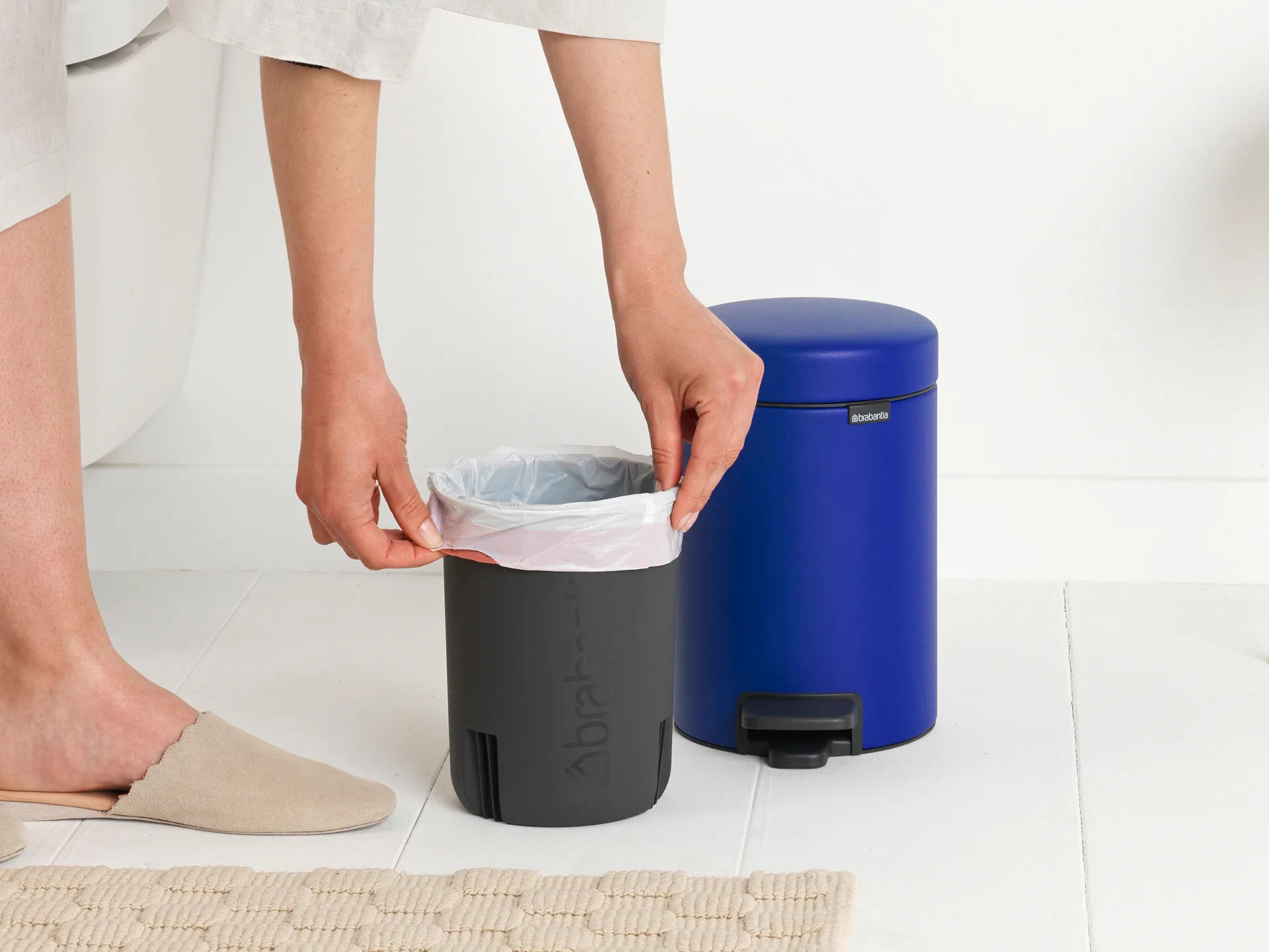 New Icon pedal bin 3 liter, Mineral powerful blue Brabantia