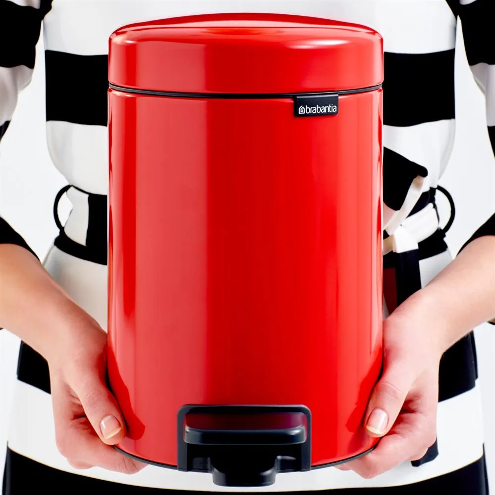 New Icon pedal bin 3 liter, passion red Brabantia