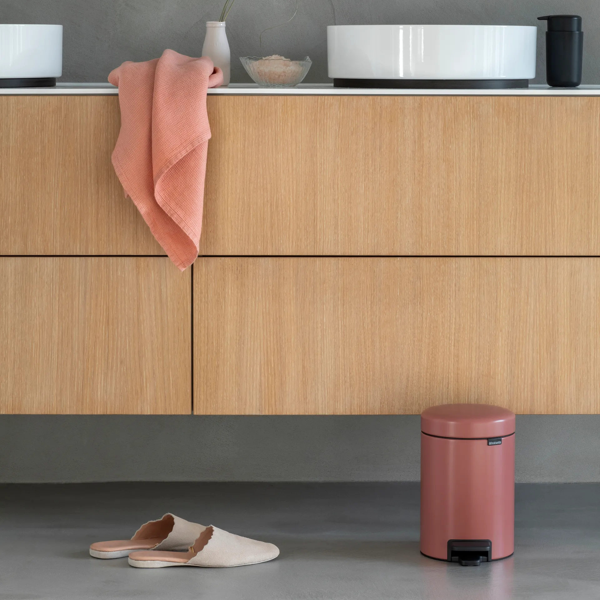 New Icon pedal bin 3 liter, terracotta pink Brabantia