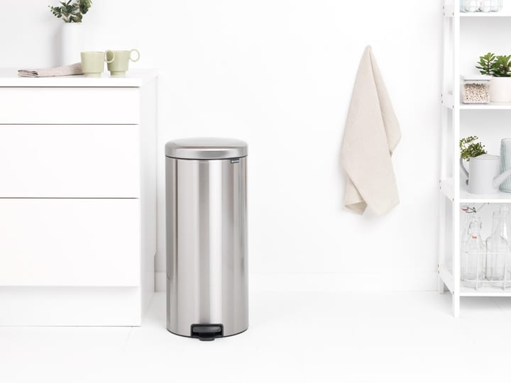 New Icon pedal bin 30 liter - Matt steel fingerprint proof - Brabantia