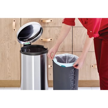 New Icon pedal bin 30 liter - Matt steel fingerprint proof - Brabantia