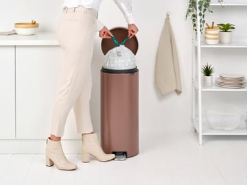 New Icon pedal bin 30 liter - Satin taupe - Brabantia