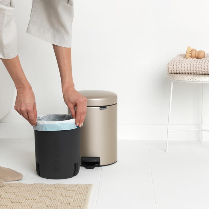 New Icon pedal bin 5 liter - champagne - Brabantia