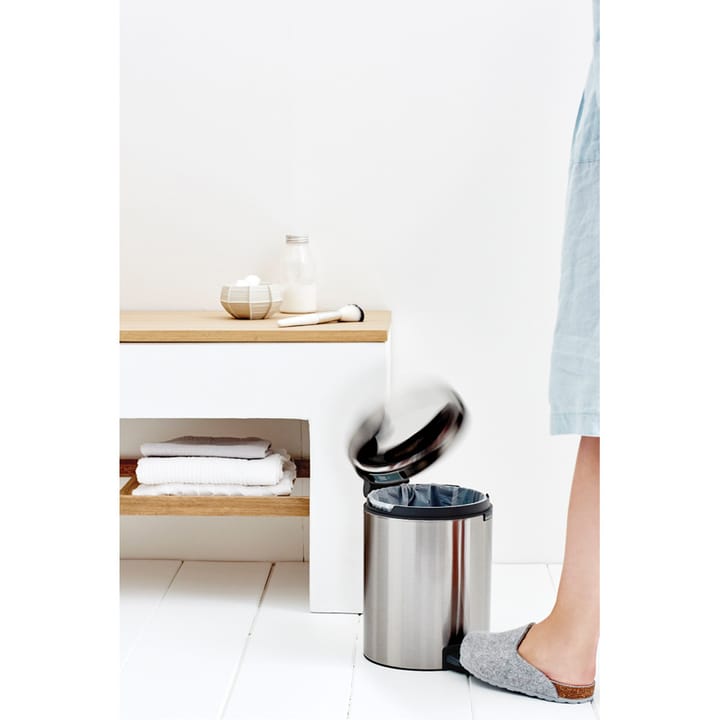 New Icon pedal bin 5 liter - Matt steel fingerprint proof - Brabantia