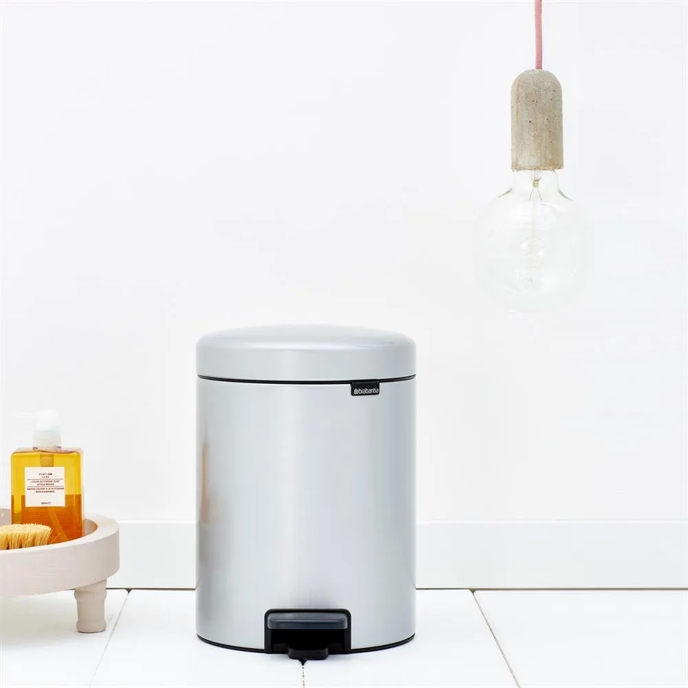 New Icon pedal bin 5 liter, metallic grey Brabantia
