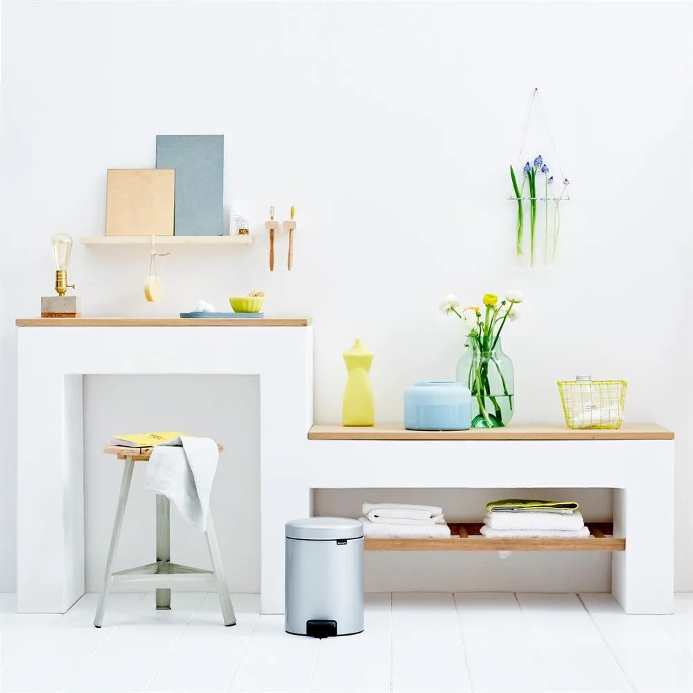 New Icon pedal bin 5 liter, metallic grey Brabantia