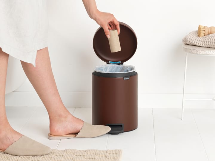 New Icon pedal bin 5 liter, Mineral cosy brown Brabantia