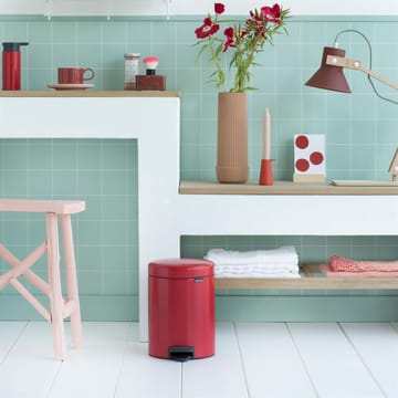 New Icon pedal bin 5 liter - passion red - Brabantia