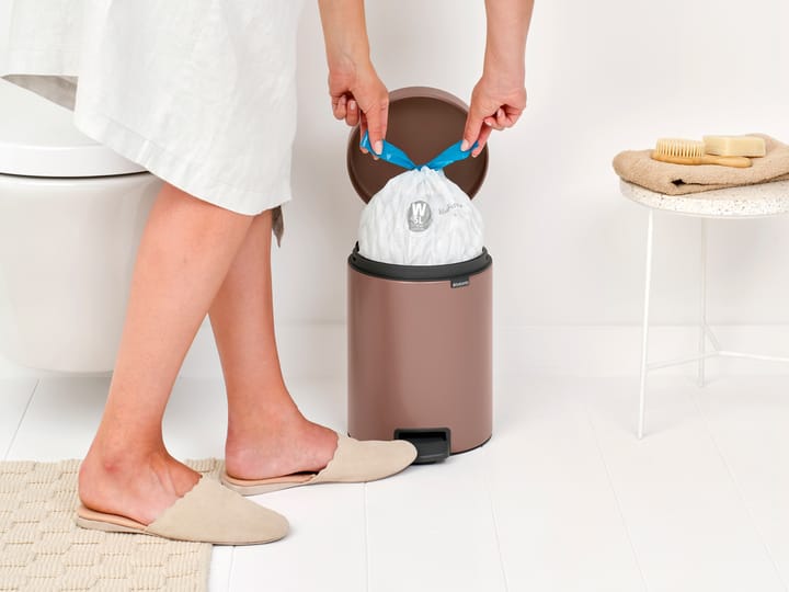 New Icon pedal bin 5 liter - Satin taupe - Brabantia