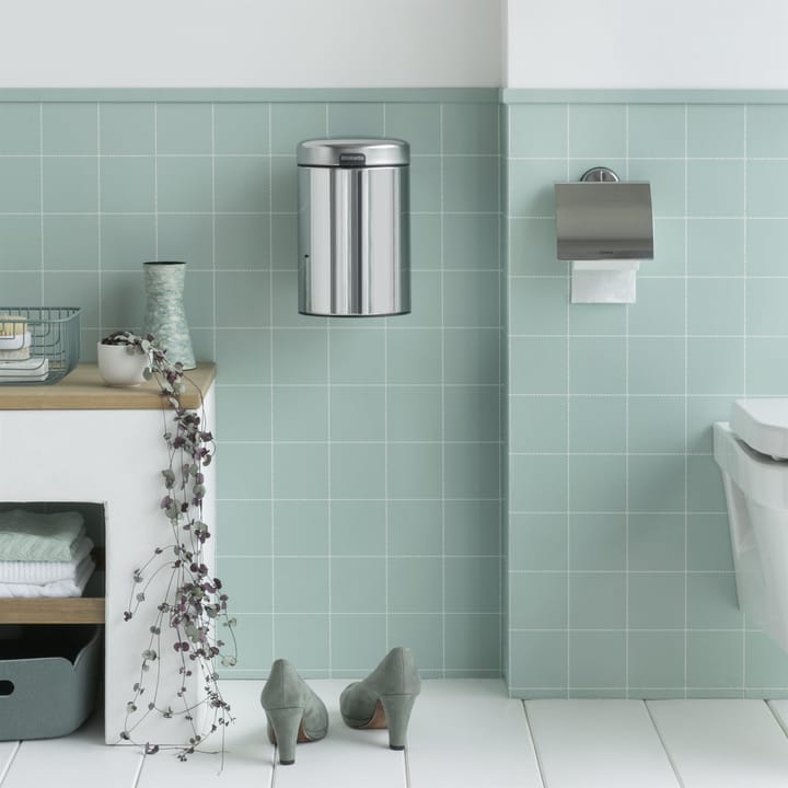 New Icon wall bucket 3 liter - polished steel - Brabantia