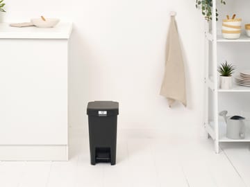 StepUp pedal bin 10 L - Dark grey - Brabantia